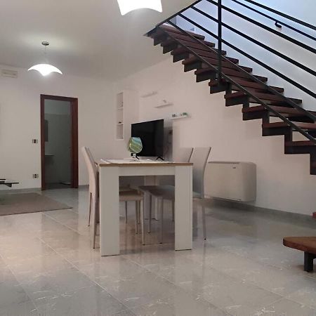 Villa Casa Andros à Pertosa Extérieur photo